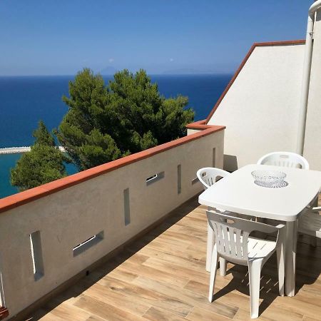 Appartamento Vista Mare Capo dʼOrlando Kültér fotó