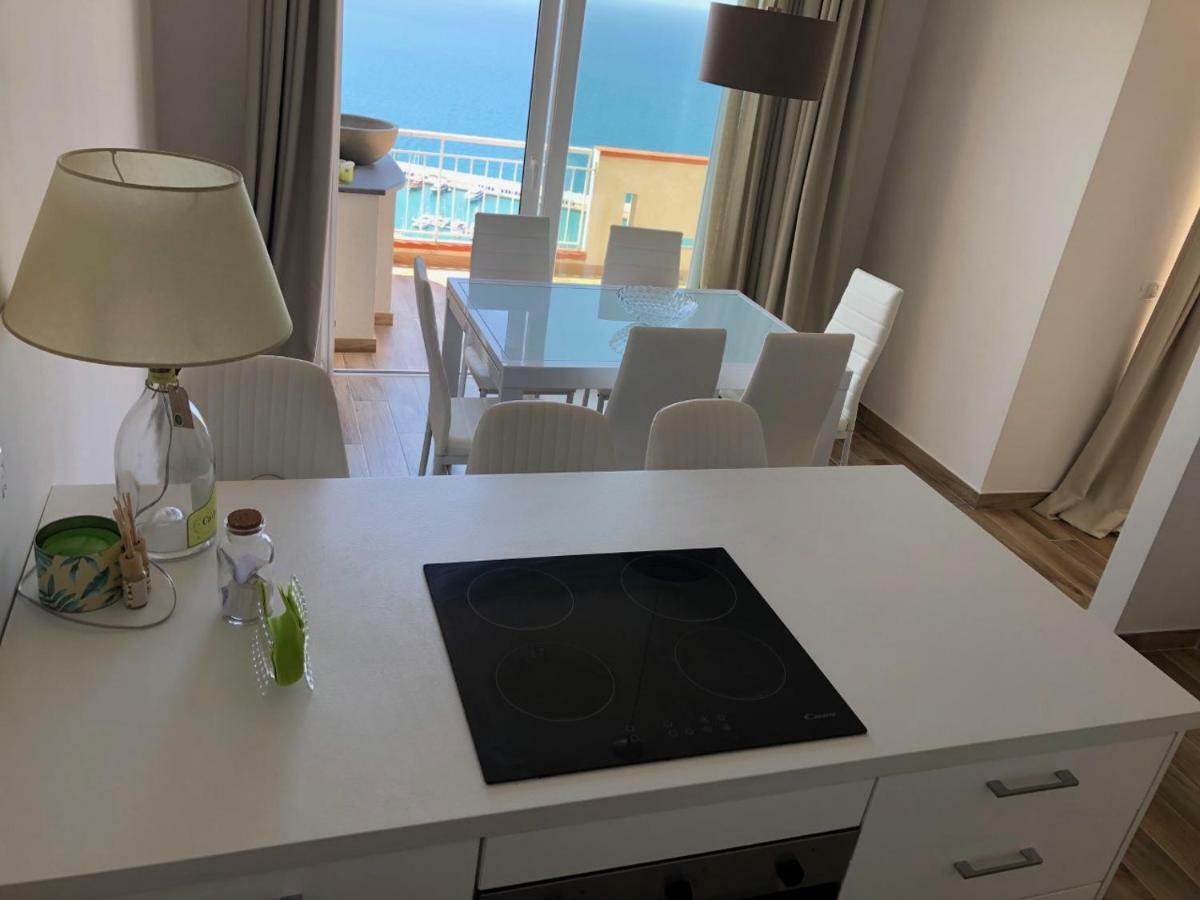 Appartamento Vista Mare Capo dʼOrlando Kültér fotó